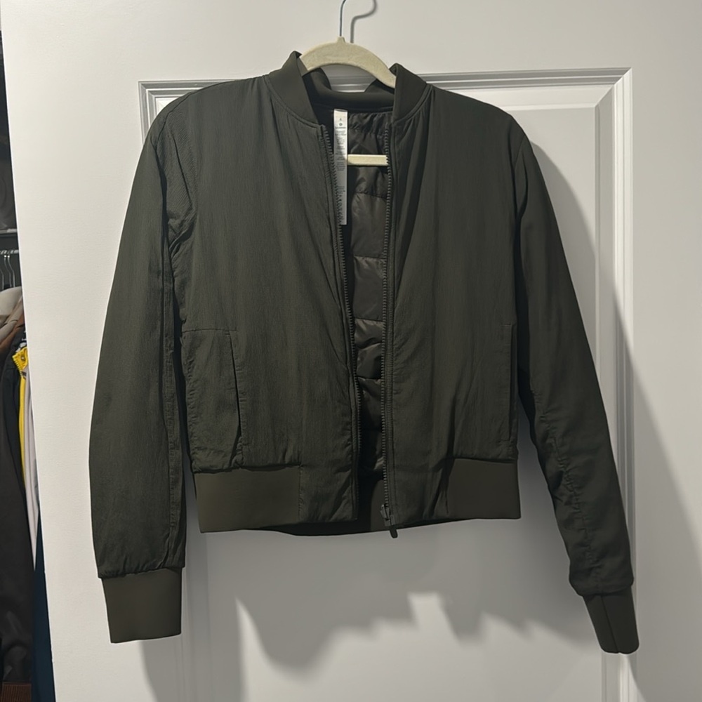 Lululemon green bomber jacket